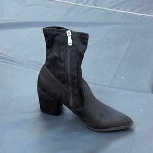 Lulu's Black Heeled Boots with Zipper